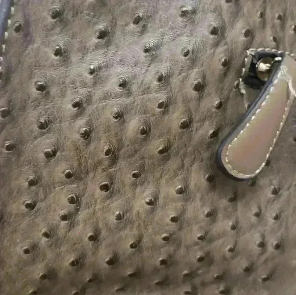 Ostrich Print Handbag w/Strap - Picture 7 of 8